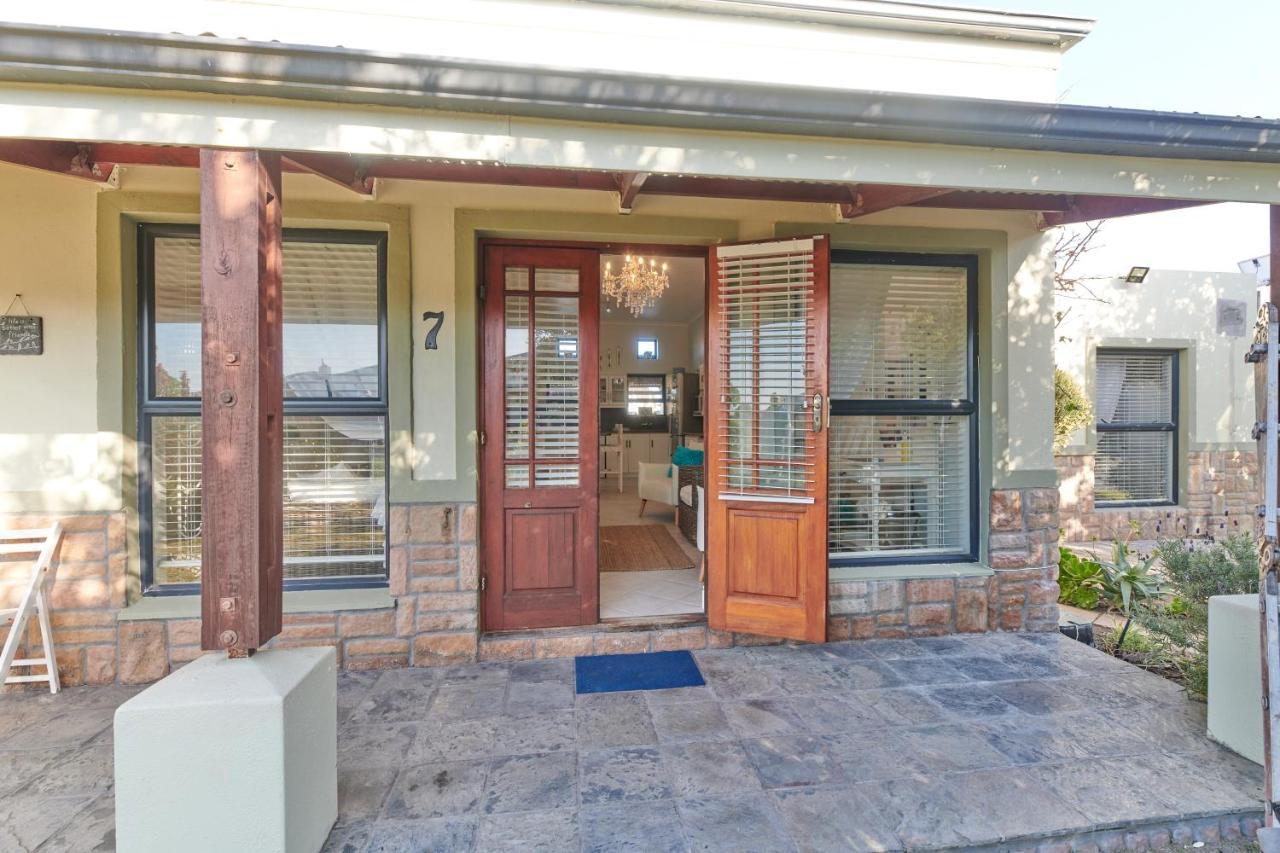 Fraai Uitzicht Struisbaai Apartment Exterior foto