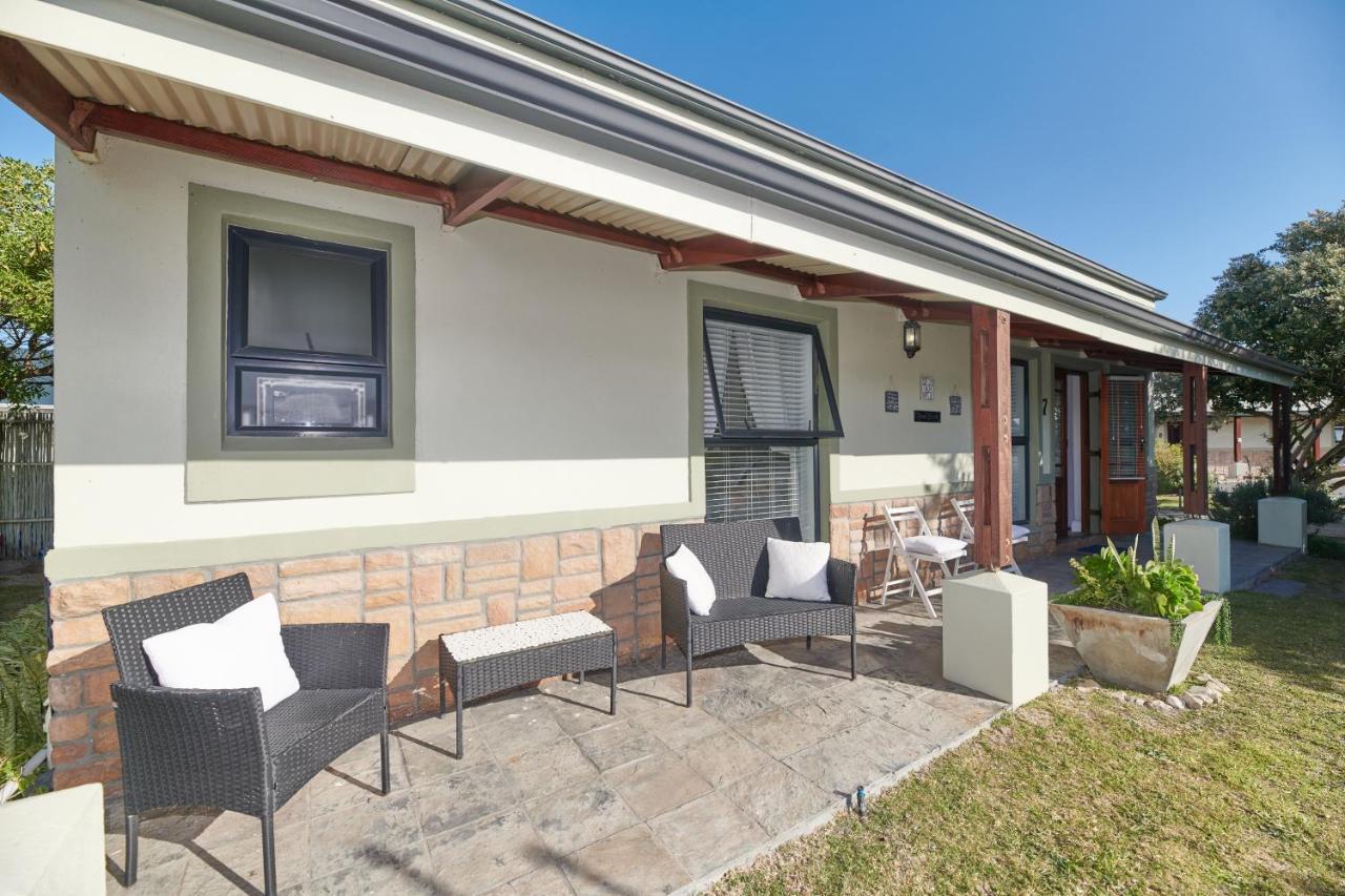 Fraai Uitzicht Struisbaai Apartment Exterior foto