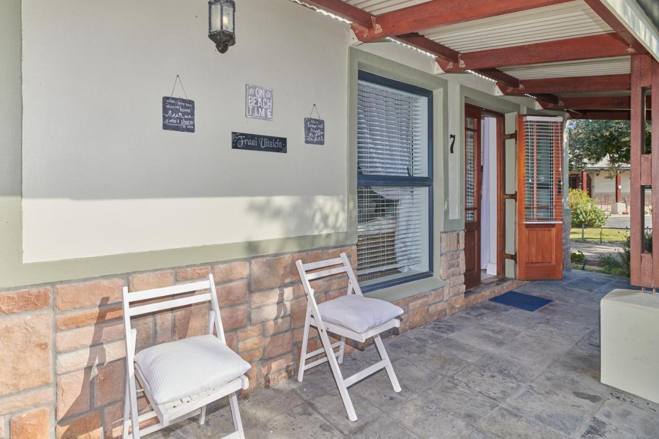 Fraai Uitzicht Struisbaai Apartment Exterior foto