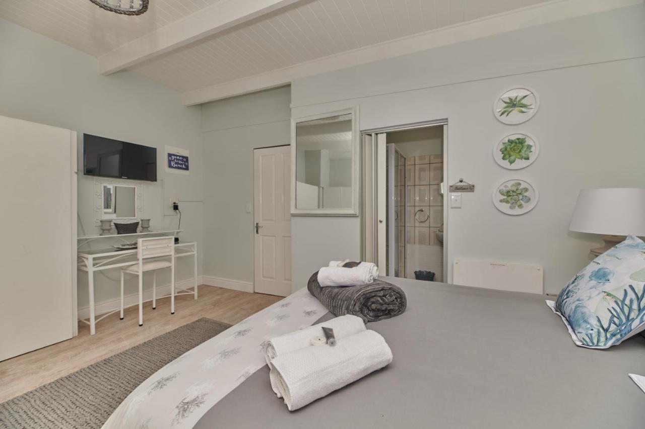 Fraai Uitzicht Struisbaai Apartment Exterior foto