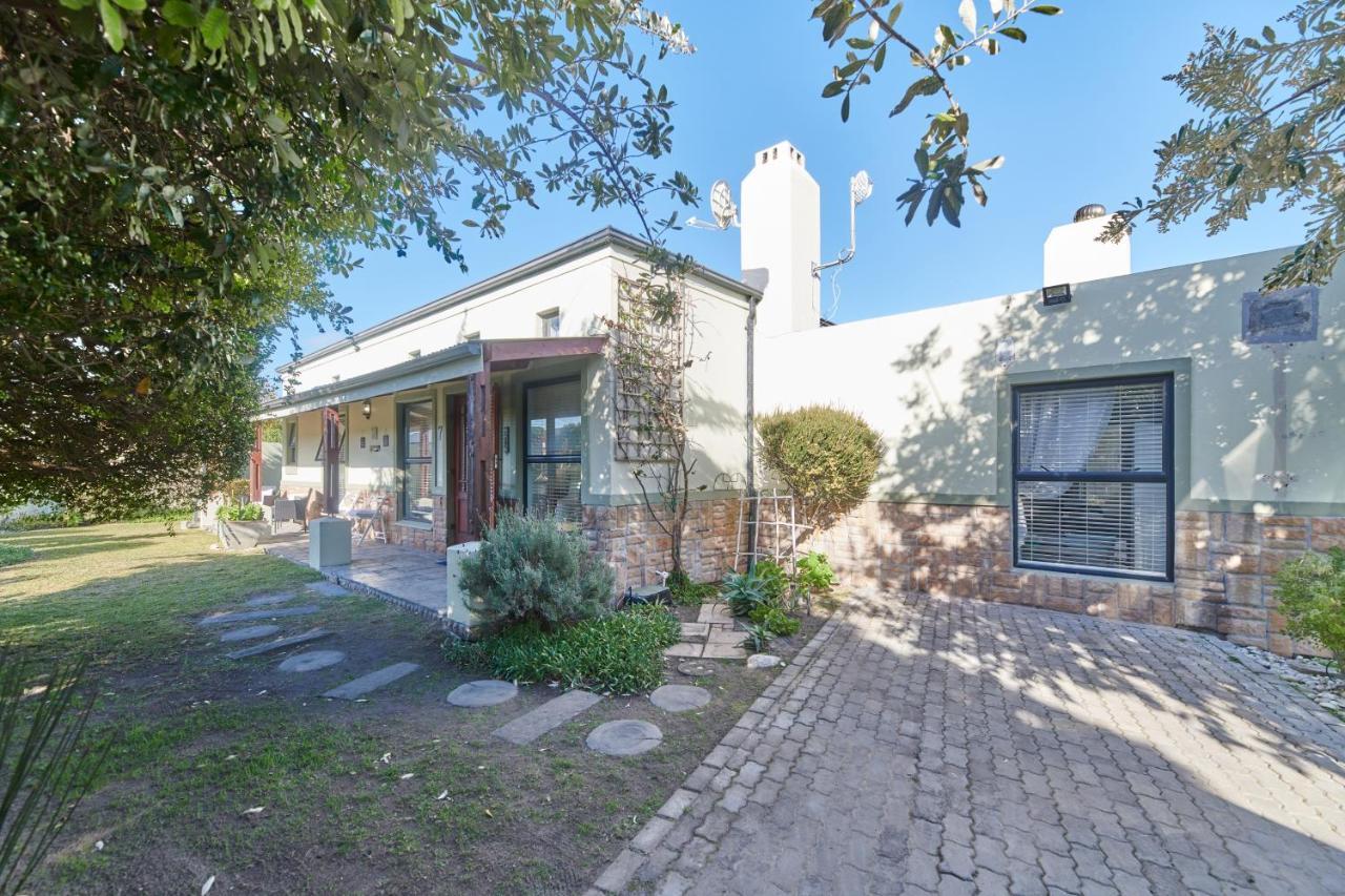 Fraai Uitzicht Struisbaai Apartment Exterior foto